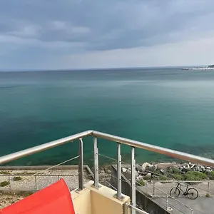 appartement-cosy-les-pieds-dans-leau-vue-mer-exceptionnelle.inbrittany.com/